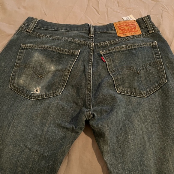 Levi’s jeans nicely worn they are approximately 10 years old - Picture 1 of 3